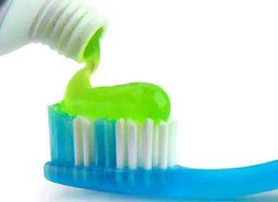 换了一种牙膏刷牙牙齿痛？应该如何处理呢?